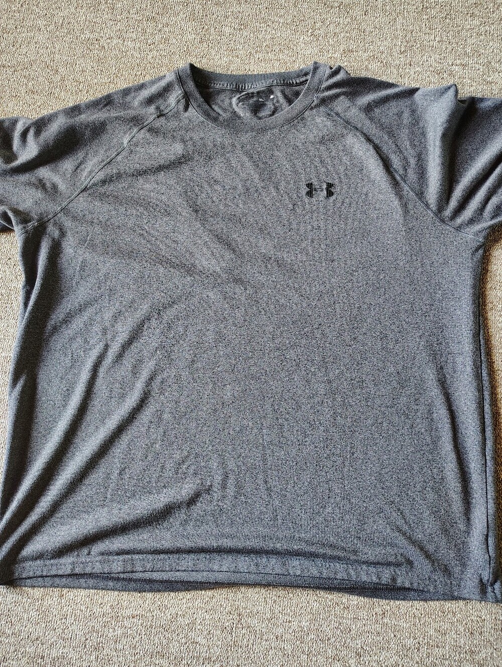 Under Armour Men's Gray L Crew Neck Short Sleeve T-Shirt Lightweight Stretch